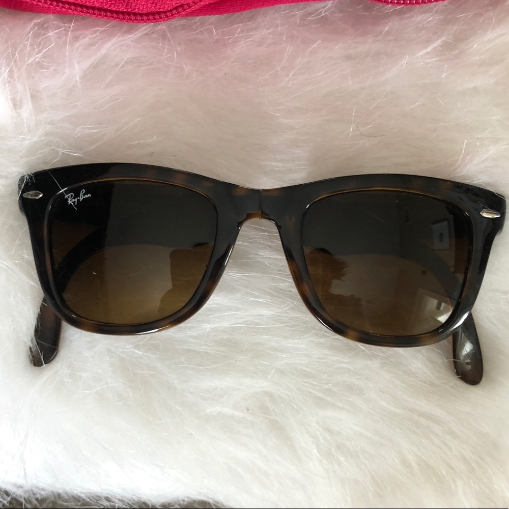 Wayfarer foldable sunglasses